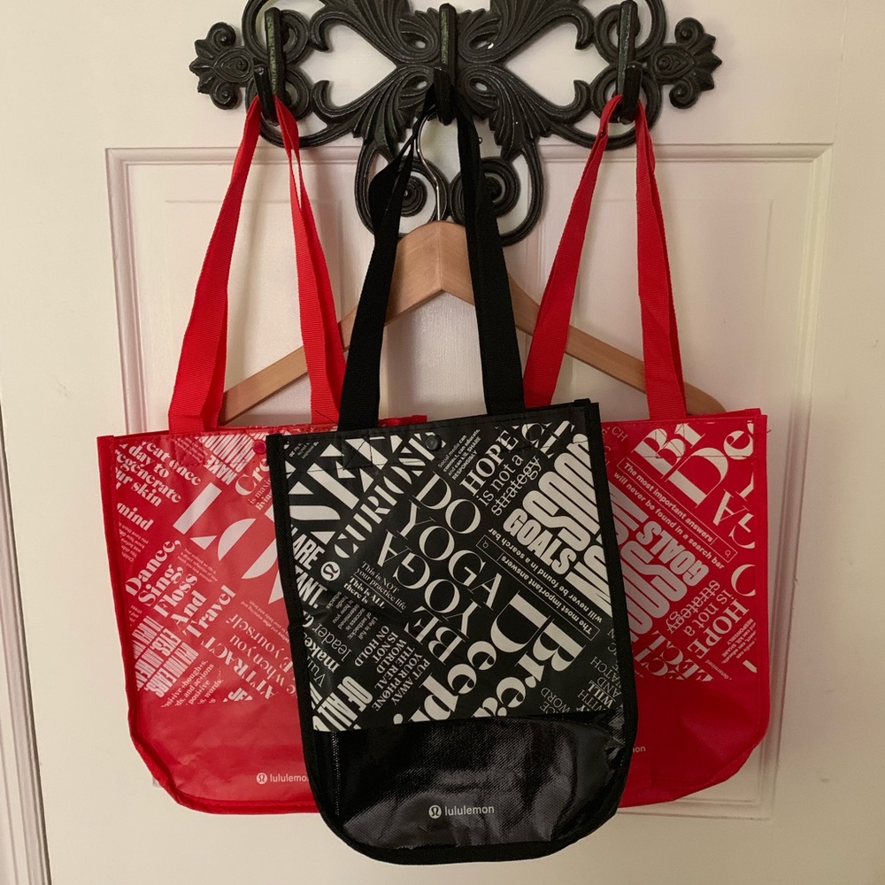 Lululemon shopping bags 3